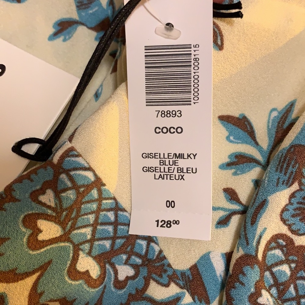Clothes - Picture 4 of 4